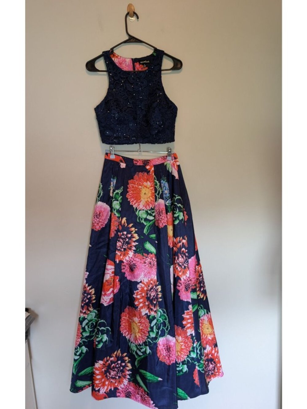 Sequin Hearts Navy Blue Lace Crop Top With Floral Maxi Skirt Two-Piece Set Size